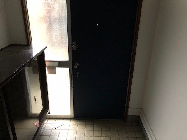 汐入町３丁目貸家 玄関