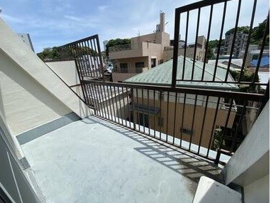 汐入ビル ベランダ