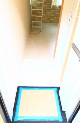 ユナイト田浦アステリオン(右) 玄関