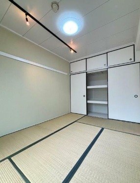 ヒルサイド・ハイツ ベッドルーム