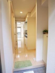 コートドール汐入 玄関