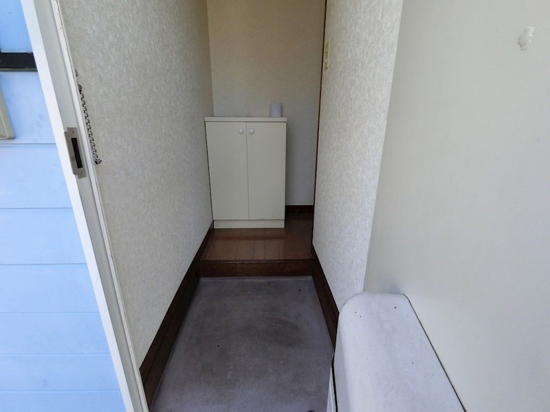 ステップ・ワン 玄関