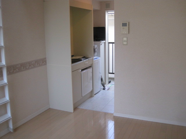 ネオ・ステージ横須賀中央 リビング