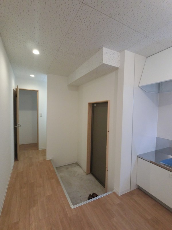 ガーデンハウス汐入町5D 玄関