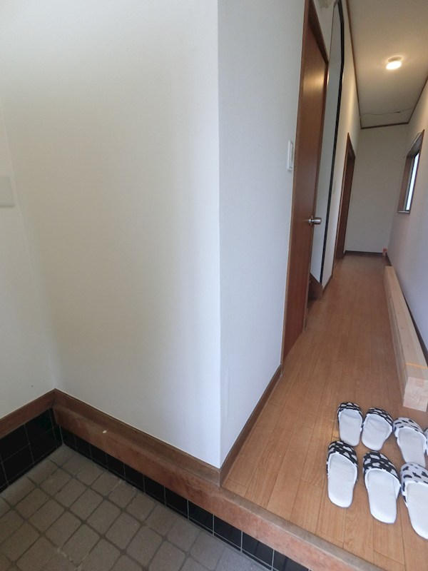 二葉戸建 玄関