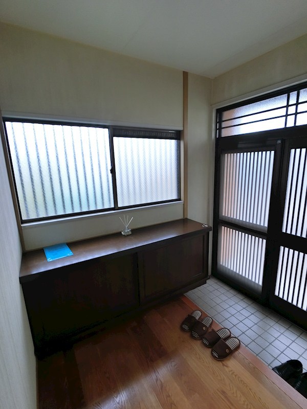 東浦賀2丁目戸建 玄関