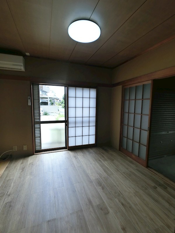 東浦賀2丁目戸建 リビング