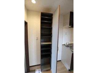 ファミーユ横須賀 玄関