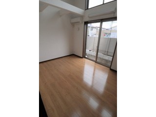 ファミーユ横須賀 リビング