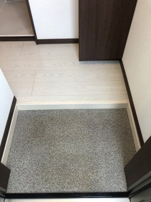 ベイルーム県立大学Ａ 玄関