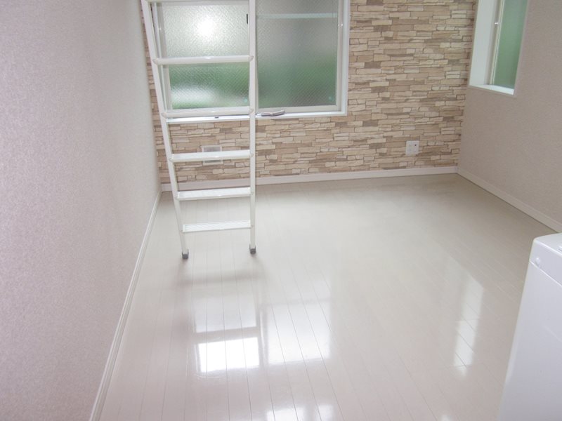 ユナイト衣笠ロバート・ホロビッツ リビング