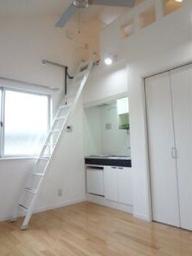 プリマ七番館 リビング