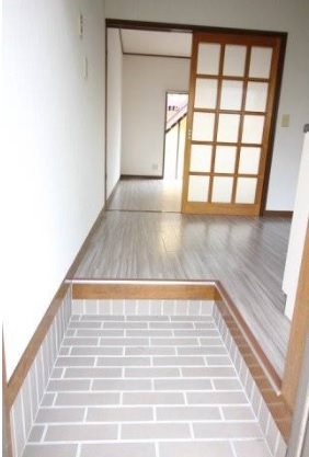 シャトレ　2 玄関