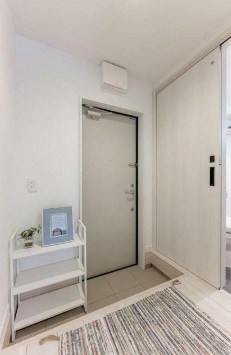 ピット横須賀  玄関