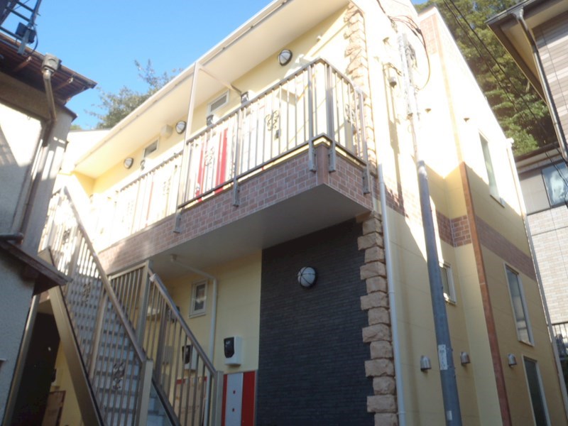 ユナイト・逸見・エキュールポアロ 外観写真