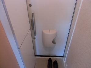 ユナイト・衣笠・パトリシアの瞳 玄関