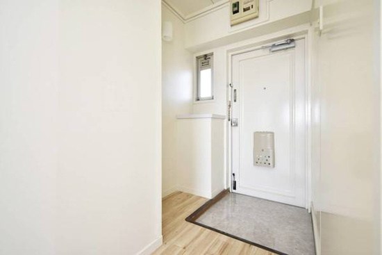 ビレッジハウス公郷2号棟 玄関