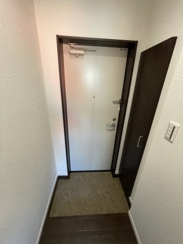 ベイルーム県立大学Ⅱ 玄関