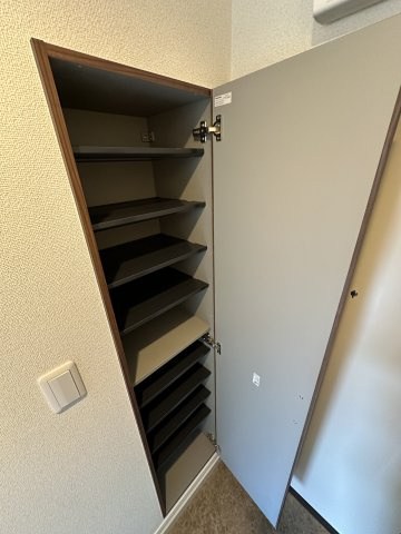 ベイルーム横須賀衣笠フロント 玄関