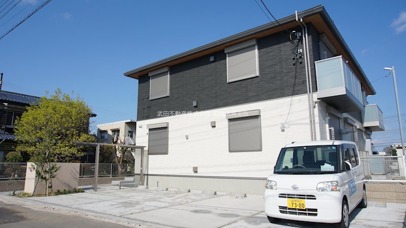 ヴィアソーレユリ駐車場 外観