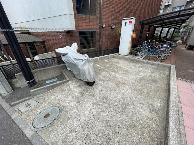 プレステージ飛翔 駐車場