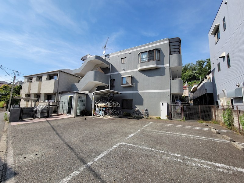 ドムス溝ノ口  駐車場