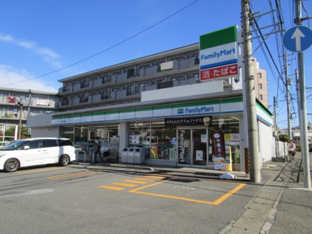 コリヌ梶ケ谷 コンビニ