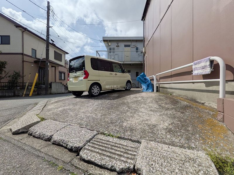 みさとハイツ 駐車場