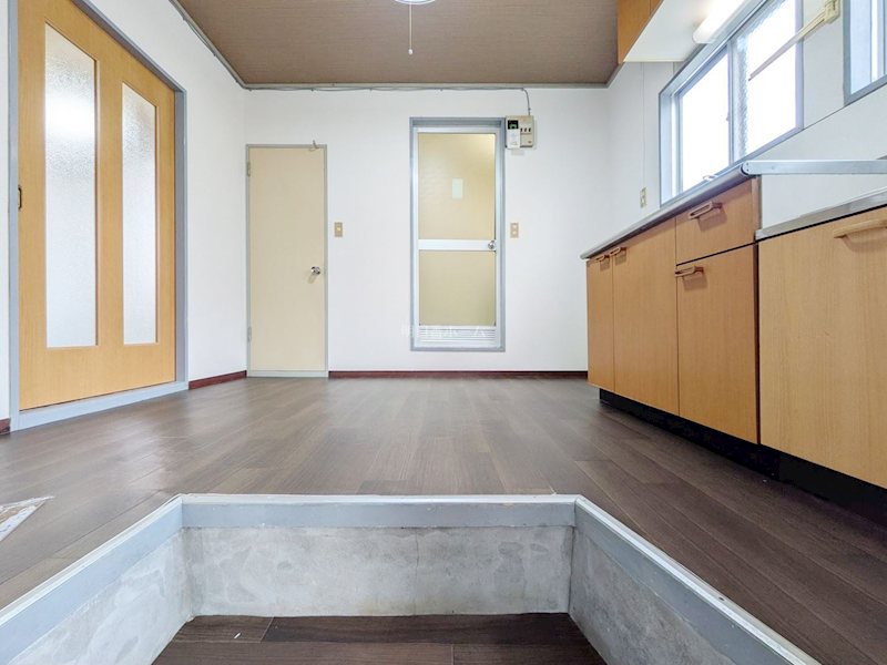 みさとハイツ 玄関