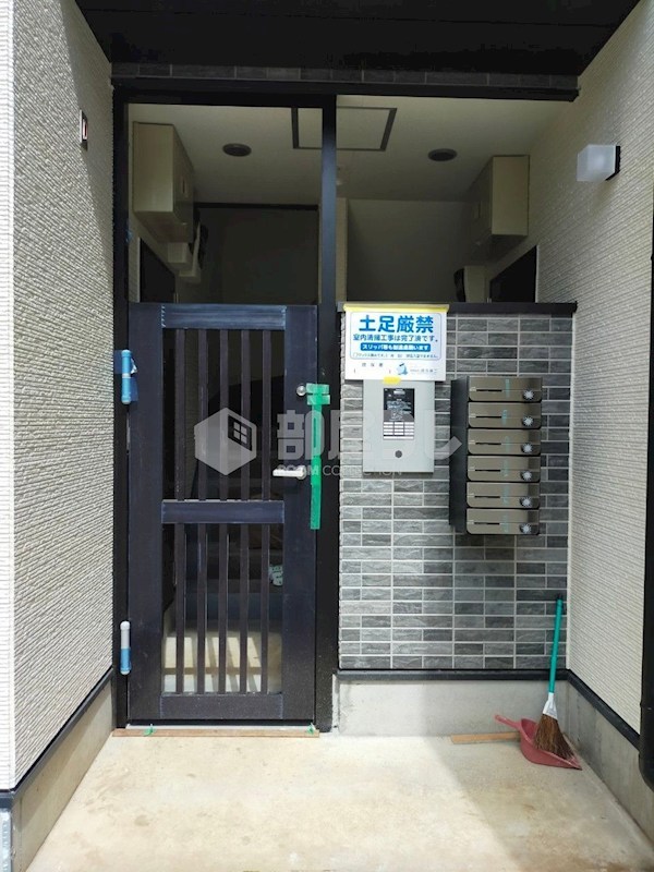 東京都足立区栗原３丁目 エントランス