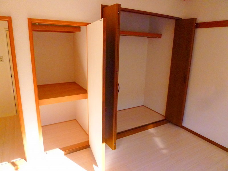 カーサグランデ東野 収納