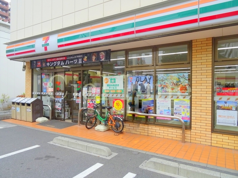 ディーシーアネックス コンビニ