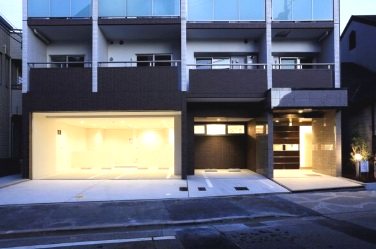 アレーヌコート金山 駐車場