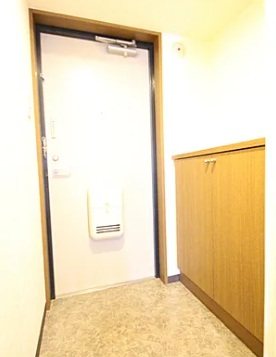 エスポワール金山 玄関