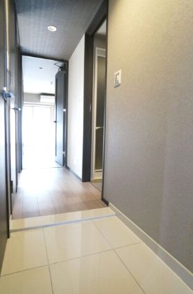 プレサンス ロジェ 金山ミッドゲート 玄関