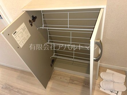 リアライズ尾頭橋　 玄関
