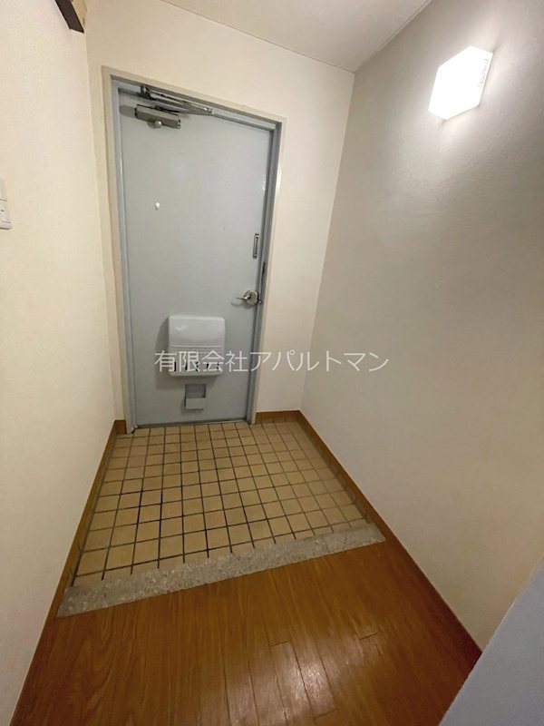 一光ハイツ尾頭橋 玄関