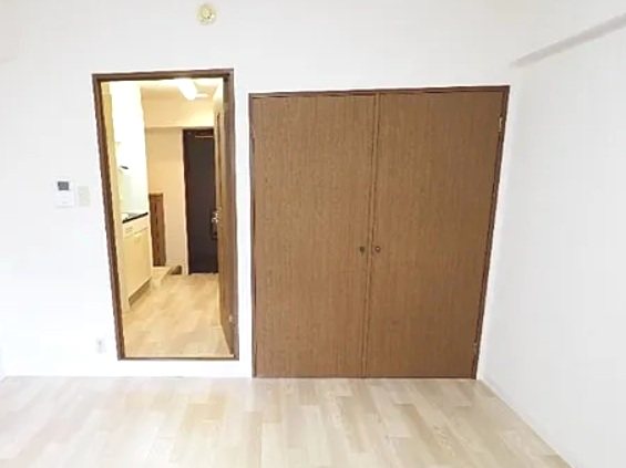 シャンポール大須 ベッドルーム