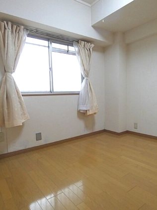 名栄ビル ベッドルーム
