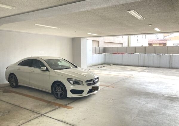 レインボーピア八熊　別間取ご紹介可能 駐車場