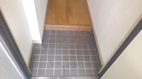 ハイツ金山　 玄関