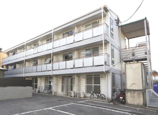 ロイヤル六番 外観