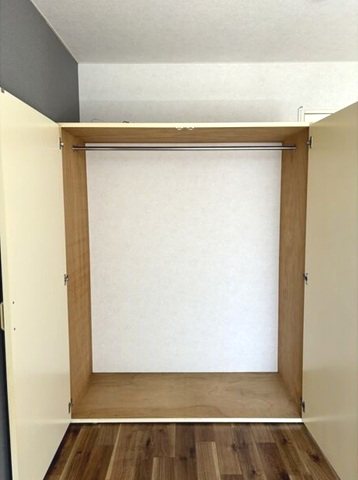 ロイヤル六番 収納