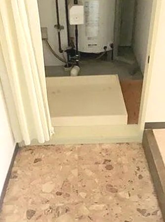 キャピタル上前津 玄関
