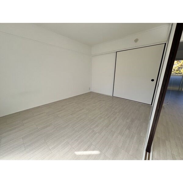 ヴィラナリー狭山　８号棟 ベッドルーム