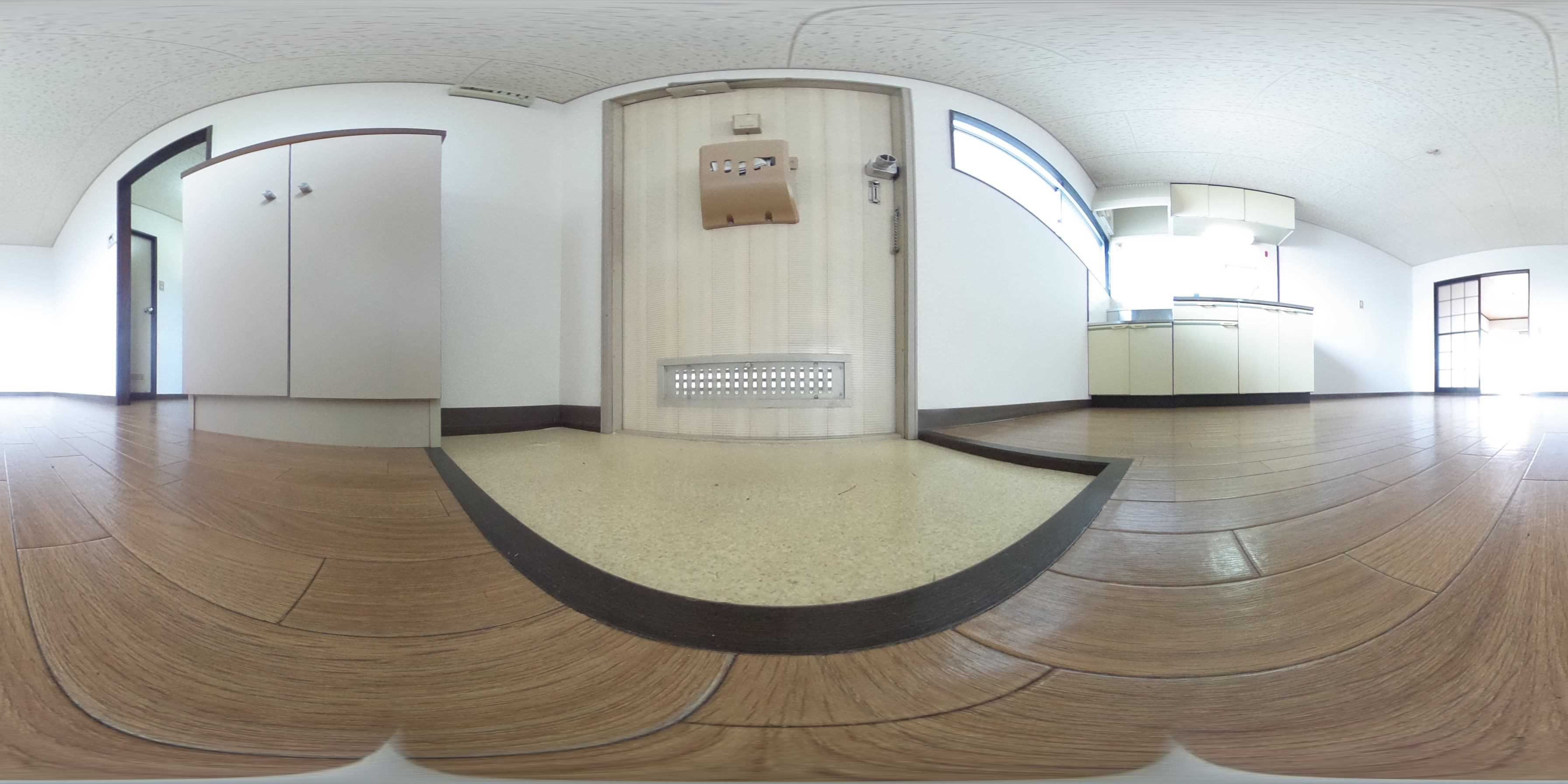 新上野ハイツ 玄関