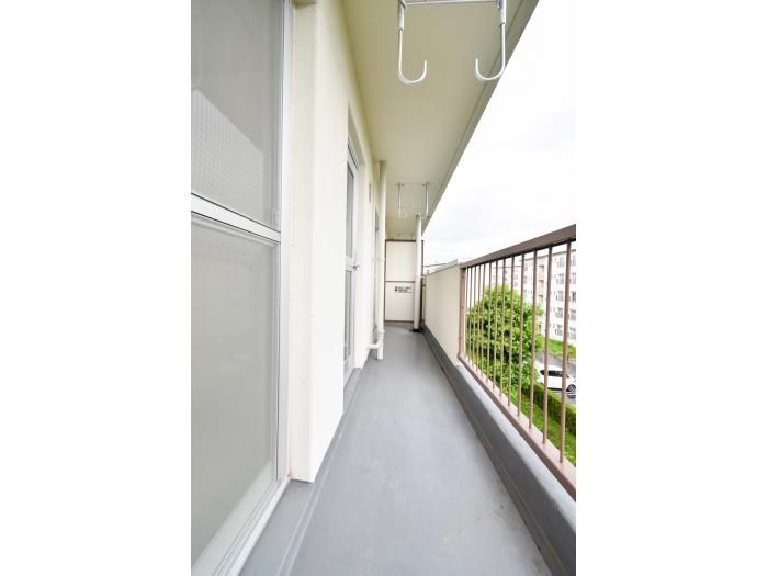 ＵＲ金剛団地　335号棟 ベランダ