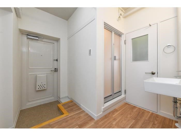 ＵＲ金剛団地　42号棟 玄関