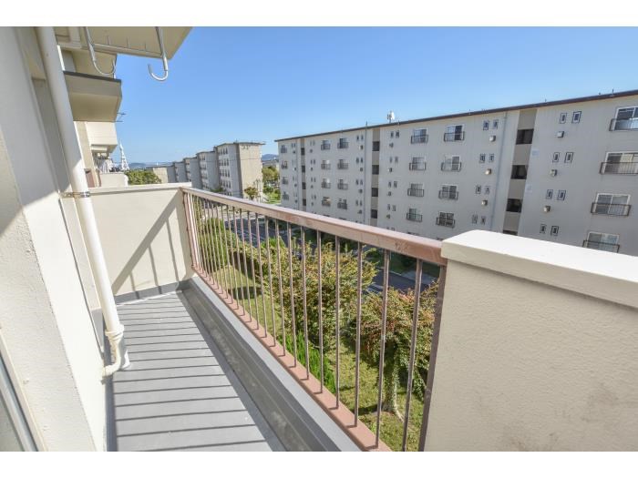 ＵＲ金剛団地　319号棟 ベランダ