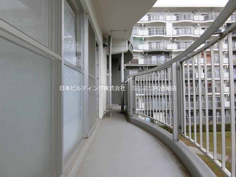 UR南花台団地24号棟 ベランダ